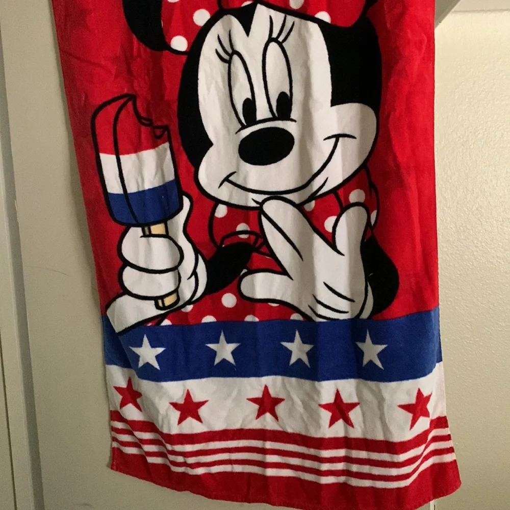 Disney Minnie Pool/Beach Towel with matching bag - Picture 2 of 5
